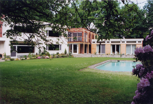 Einbau in ein Wohnhaus; Gartenansicht